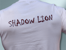 Afbeelding in Gallery-weergave laden, Long T-Shirt | Wit - ShadowLion.nl
